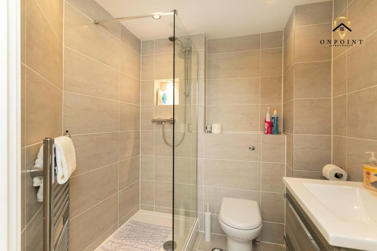 ✰Onpoint -Large 2 Bedroom Apt With Parking!✰ Nottingham Ngoại thất bức ảnh
